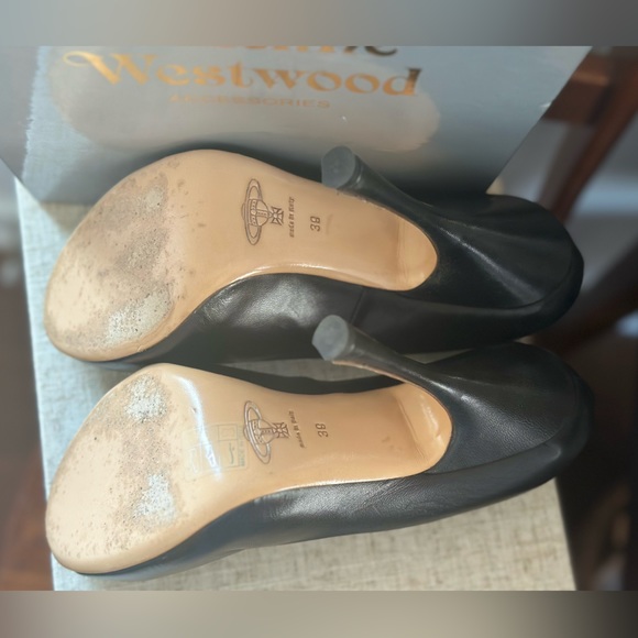 Vivienne Westwood, ‘Skyscraper’ black leather heels - Picture 6 of 7